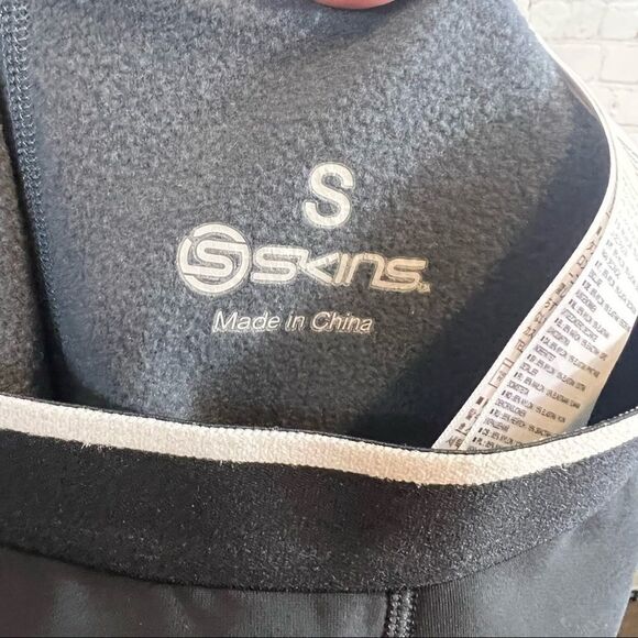 SKINS Skinss400 Women's Thermal Compression 3/4 Tights Black Size Small - Picture 9 of 9